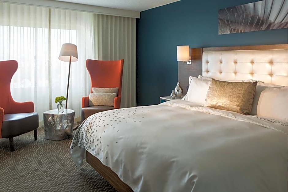 Renaissance by Marriott Meadowlands Hotel