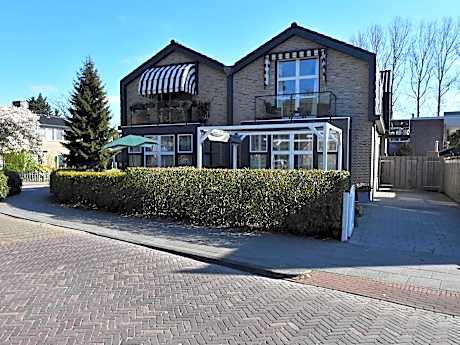 Cosy flat in Schoorl near forest