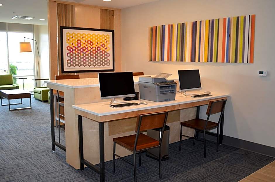Holiday Inn Express & Suites Charlotte NE - University Area By IHG