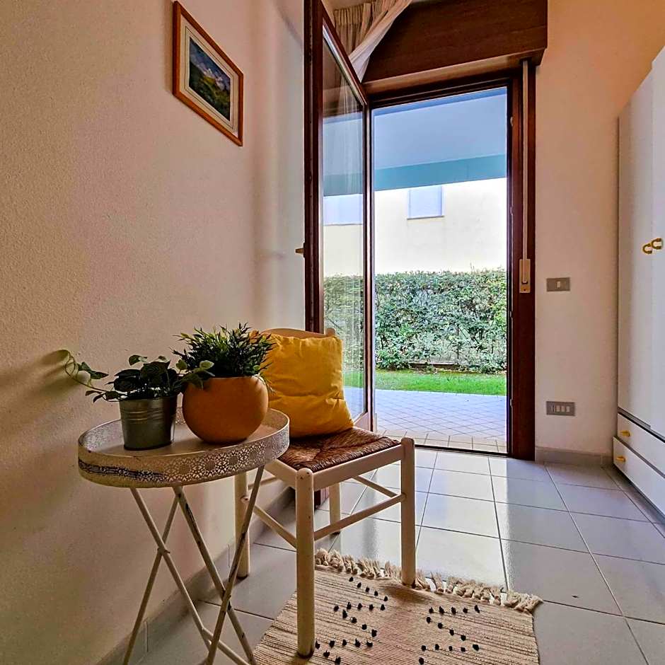 Welcoming flat with private garden-Beahost