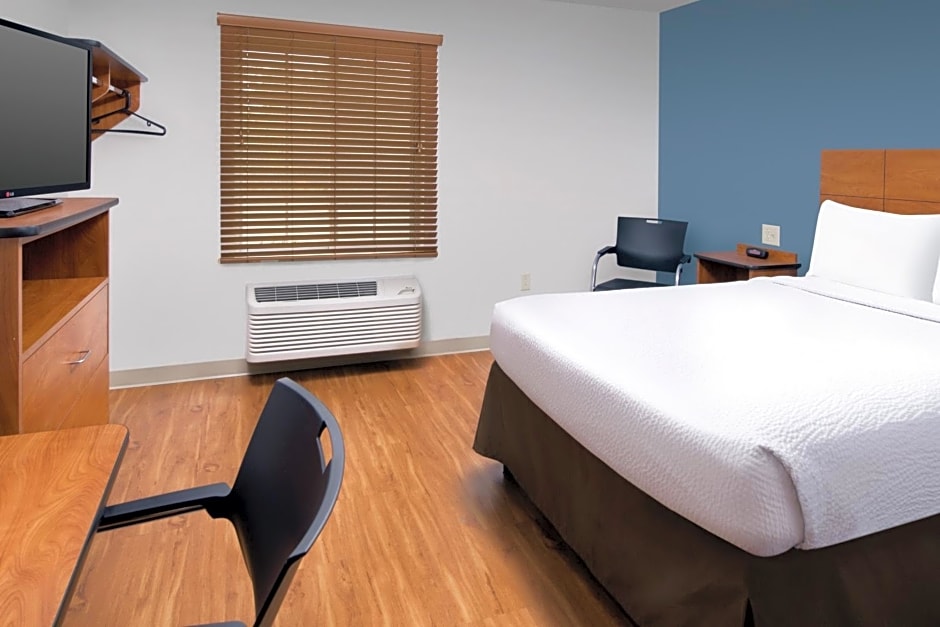 Extended Stay America Select Suites - Cleveland - Airport