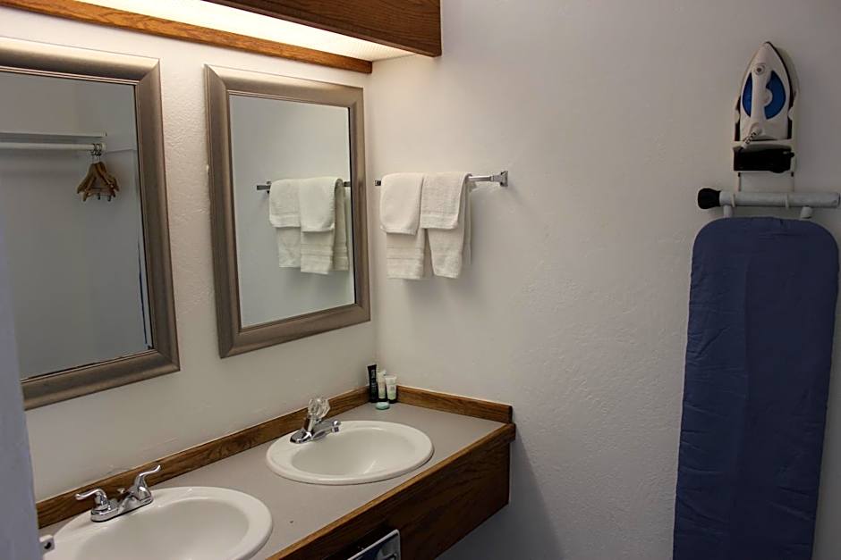 Cedarwood Inn of Ashland