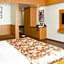 Summit Montana Suites & Spa at Mall