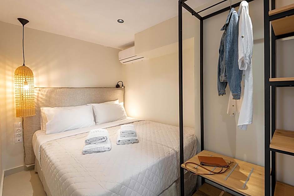 Photo 1 of 15 of Deluxe Studio 1 King Bed