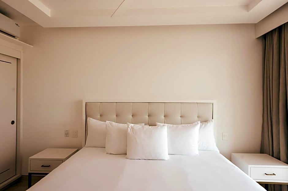 Antera Hotel & Residences