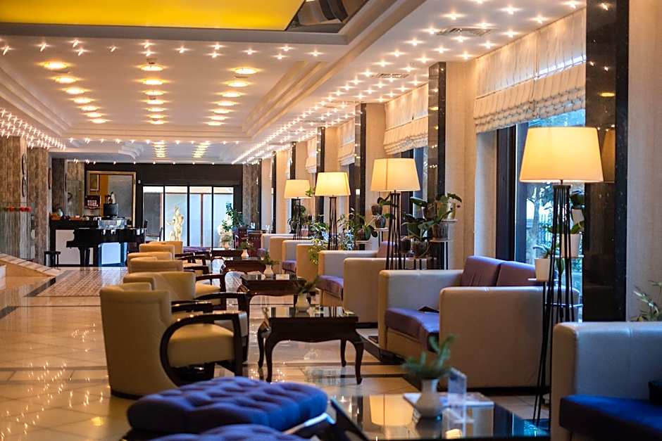 Iris Hotel & Spa