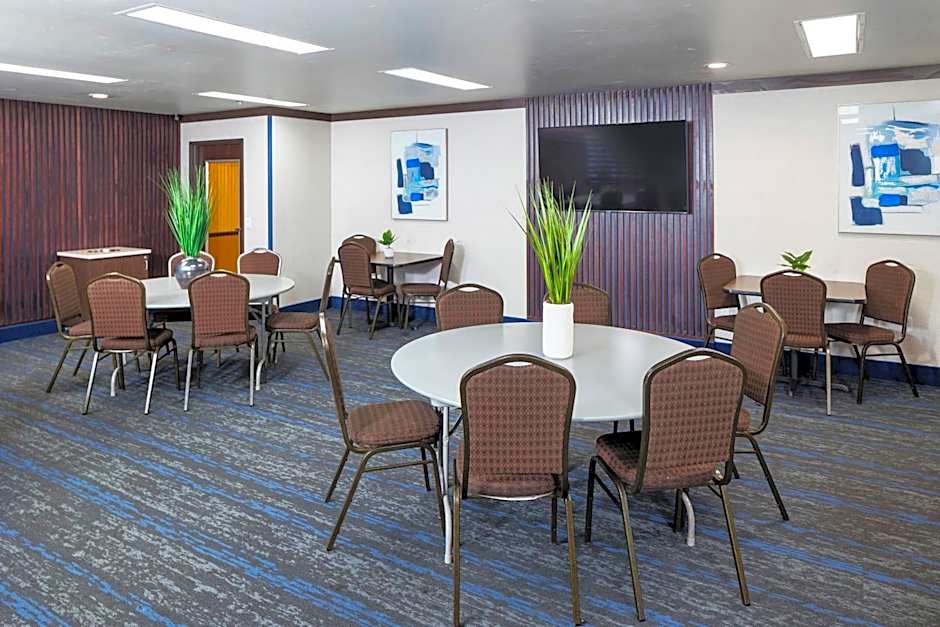 Hotel J Green Bay