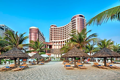 Holiday Beach Hotel Danang