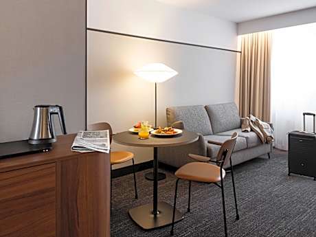 Superior Room With 1 Kingsize Bed And Sofa