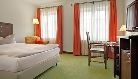 1 King Bed, Comfort, 25-48 Square Meters,Quiet location, Flat Screen Television, Free W-Lan, Conver