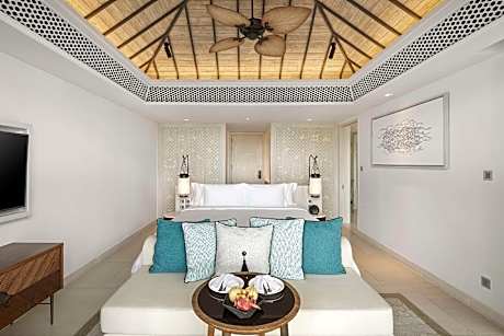 Partial Ocean Pool Suite King