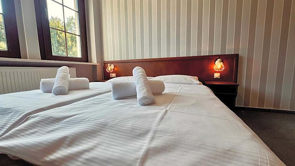 IKURA Hotel Self-check-in