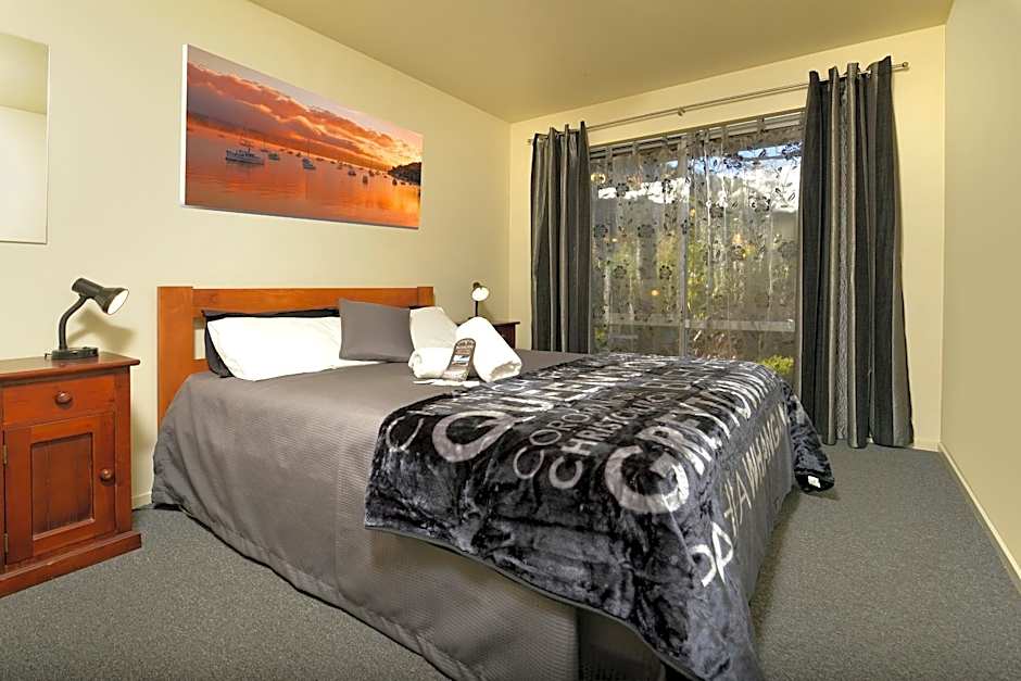 Tombstone Backpackers