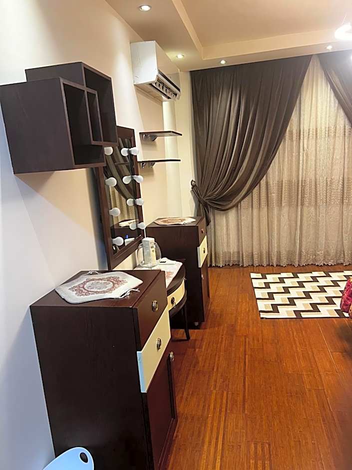 Super luxury flat near airport شقة سكنية قمة الفخامة والاتساع بقرب المولات التجارية و المطار