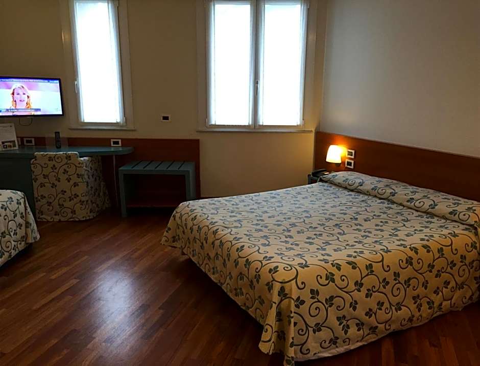 Hotel Le Roi