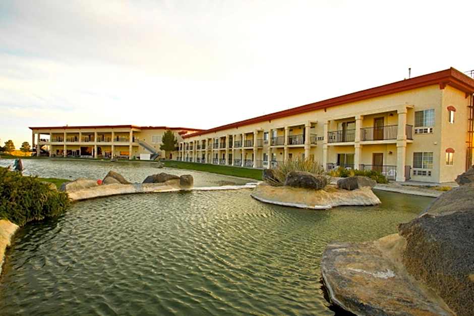 Longstreet Inn & Casino