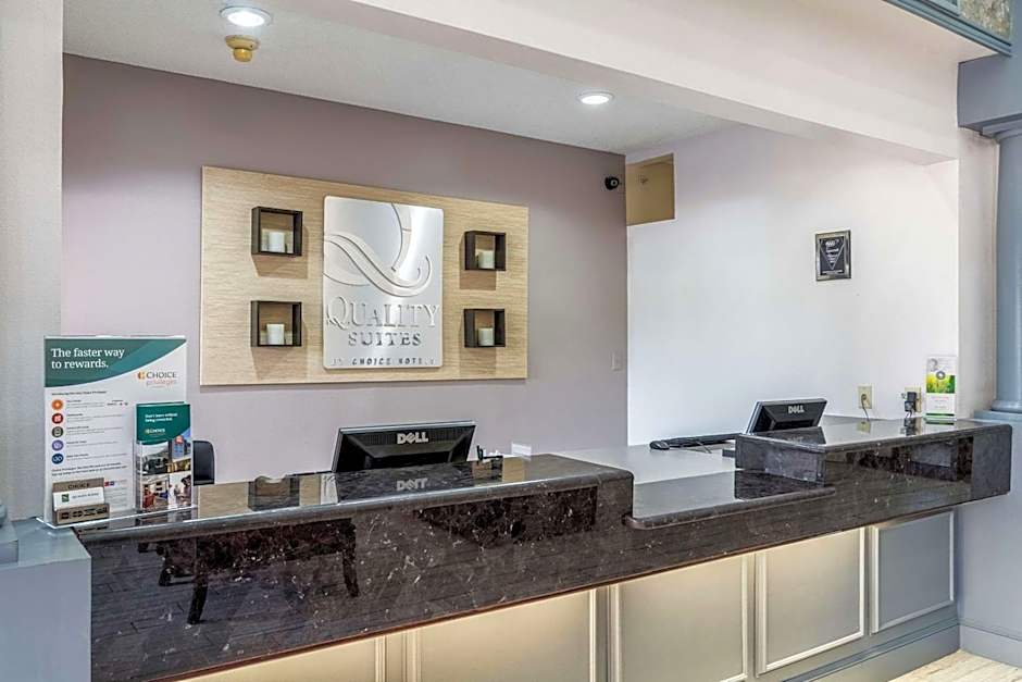 Quality Suites Burleson