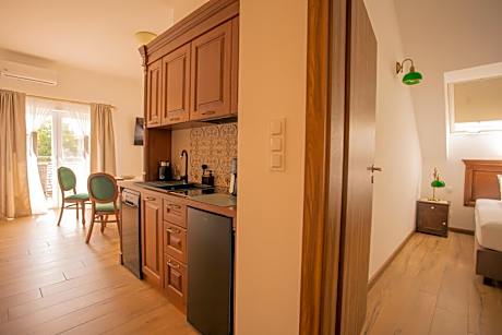 Deluxe Family Suite