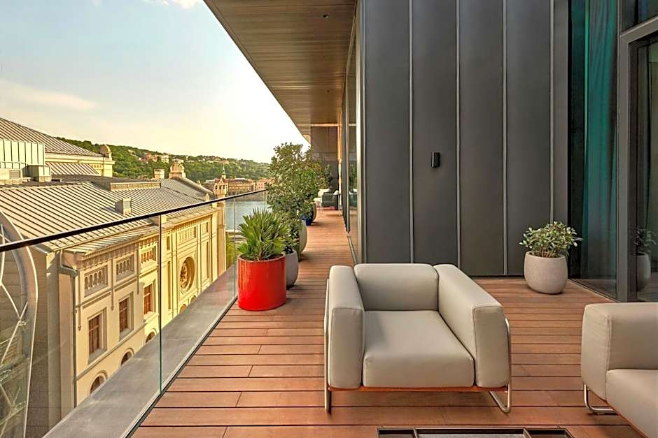 Dorothea Hotel, Budapest, Autograph Collection