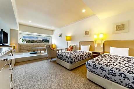 Spa Resort Hawaiians Monolith Tower