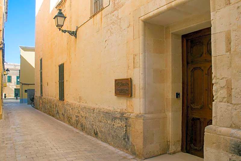 Grupoandria El Claustre de Ciutadella - HOSPEDERIA