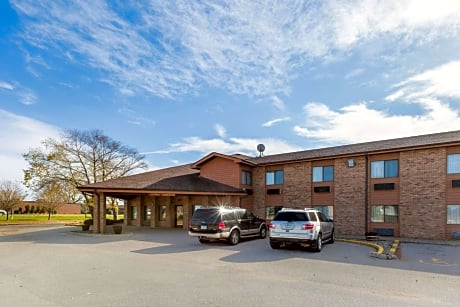 Quality Inn - Storm Lake