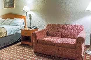 Queen Room with Two Queen Beds - Non Smoking