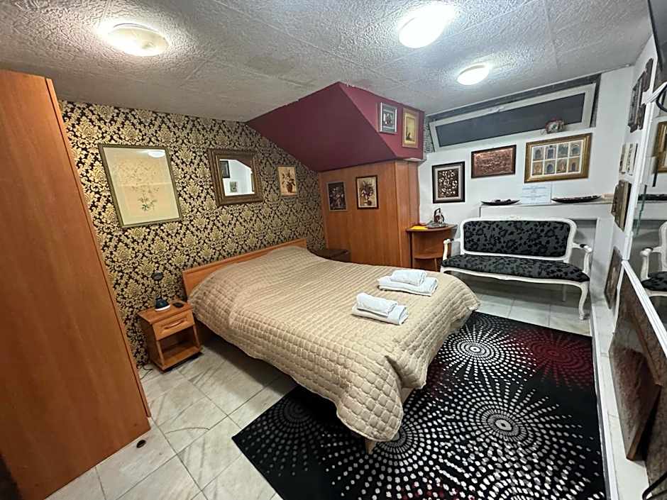 Mini Hotel-Bohemi