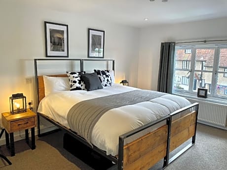 double room-ensuite with shower