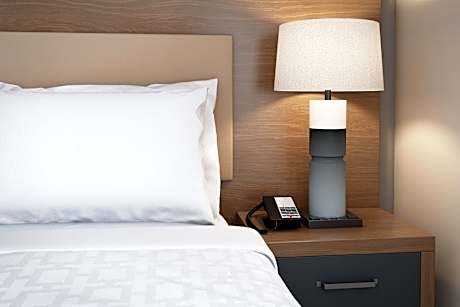 Studio Queen Suite with Two Queen Beds - Communications Accessible
