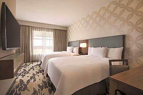 Two-Room Suite with Two Queen Beds - Mobility Access