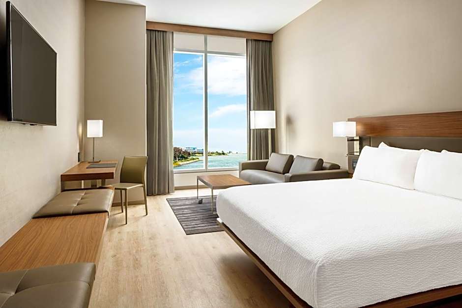 AC Hotel by Marriott San Francisco Airport/Oyster Point Waterfront