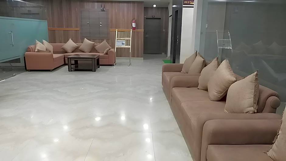 Hotel Chintpurni International