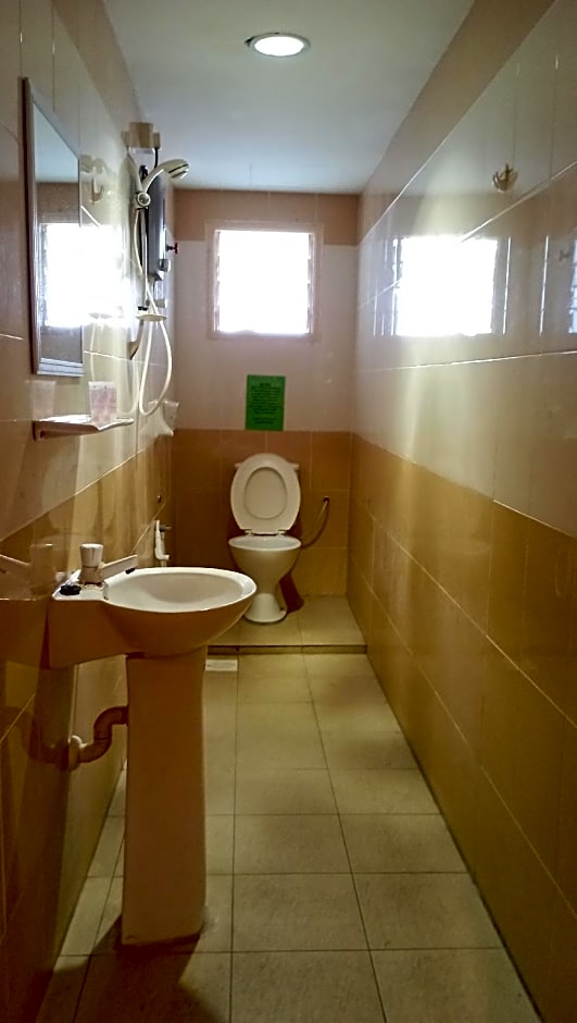 Straits Settlement Inn