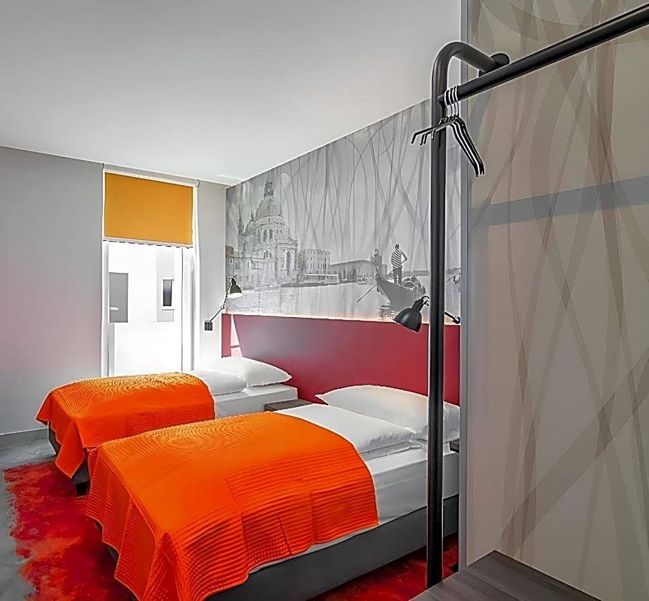 CAMPANILE DUISBURG CITY