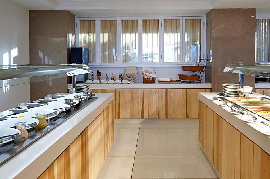 Sunrise Oasis Hotel & Waterpark