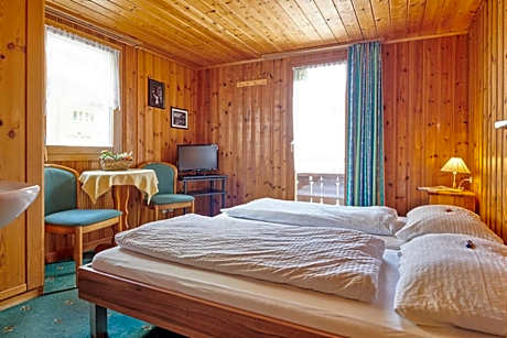 Twin Room with Shared Bathroom