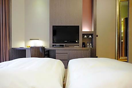Deluxe Twin Room with Extra Bed