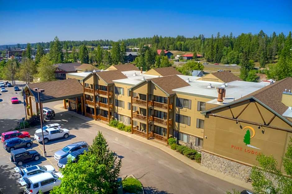The Pine Lodge on Whitefish River