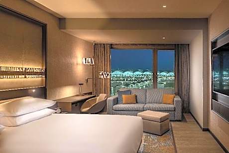 1 King Bed