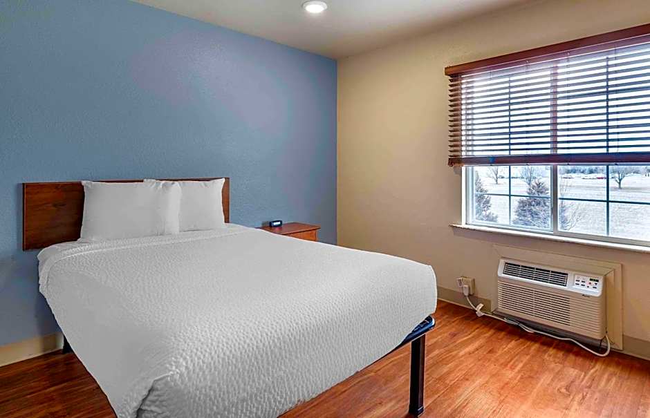 Extended Stay America Select Suites - Wichita - North