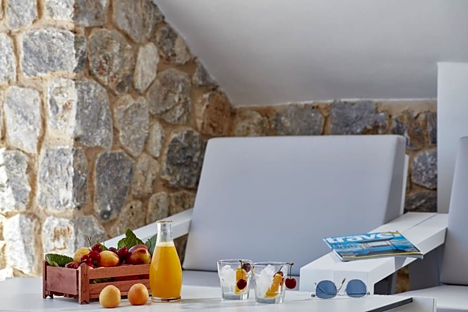 Orabel Suites Santorini (Adults Only)