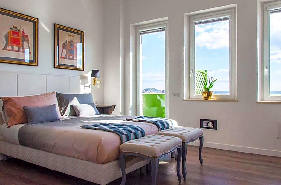 Eleventh Floor Suites