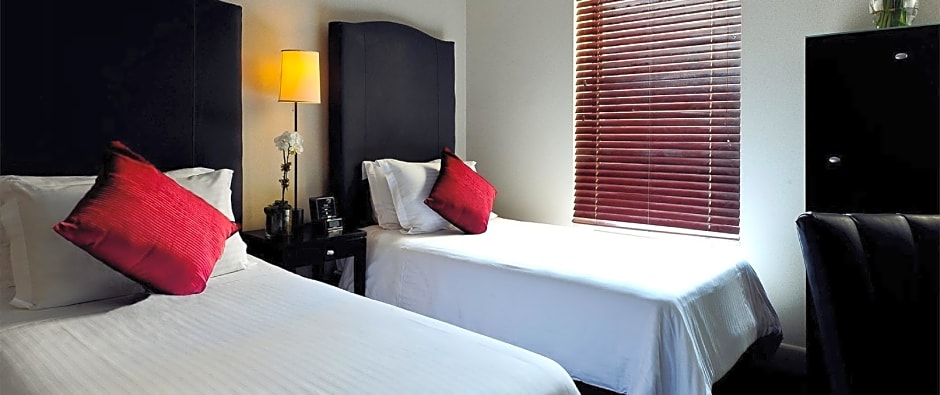 Washington Jefferson at Times Square