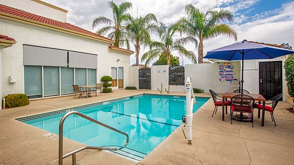 Holiday Inn Express Oakdale By IHG