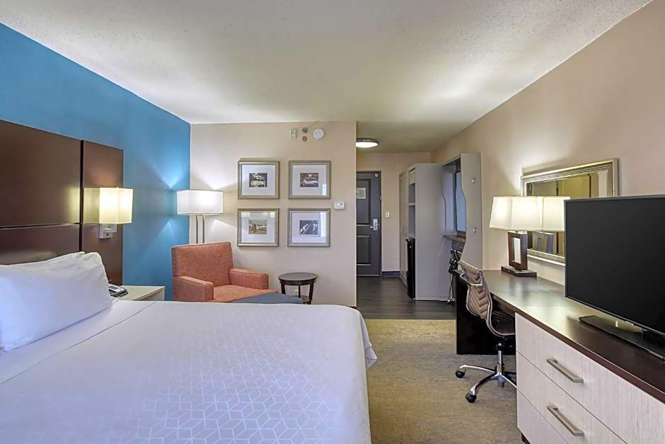 Holiday Inn & Suites Atlanta Airport North By IHG