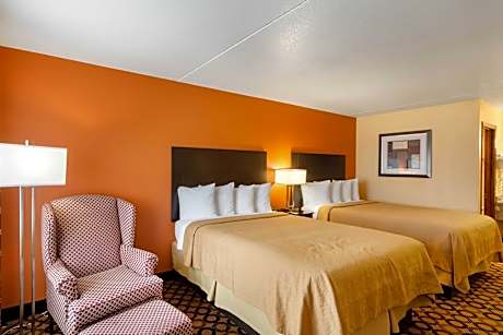 Queen Room with Two Queen Beds - Non Smoking