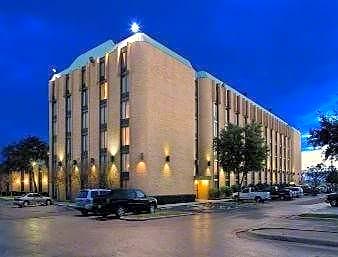Wyndham Garden Dallas North