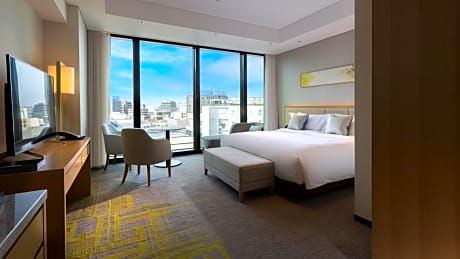 Deluxe King Room - Non-Smoking