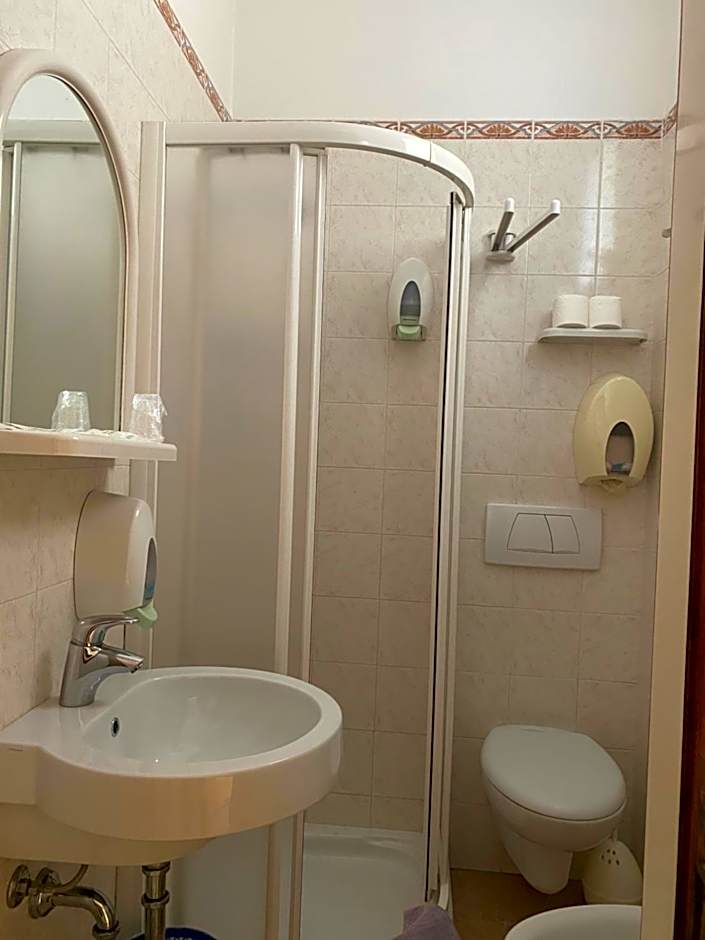 Hotel Modenese